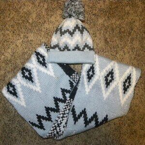 Women - Blue Print Knit Reversable Eternity Scarf & Matching Hat